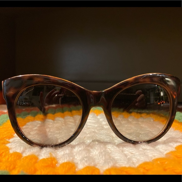Authentic cat eye Gucci sunglasses 🕶